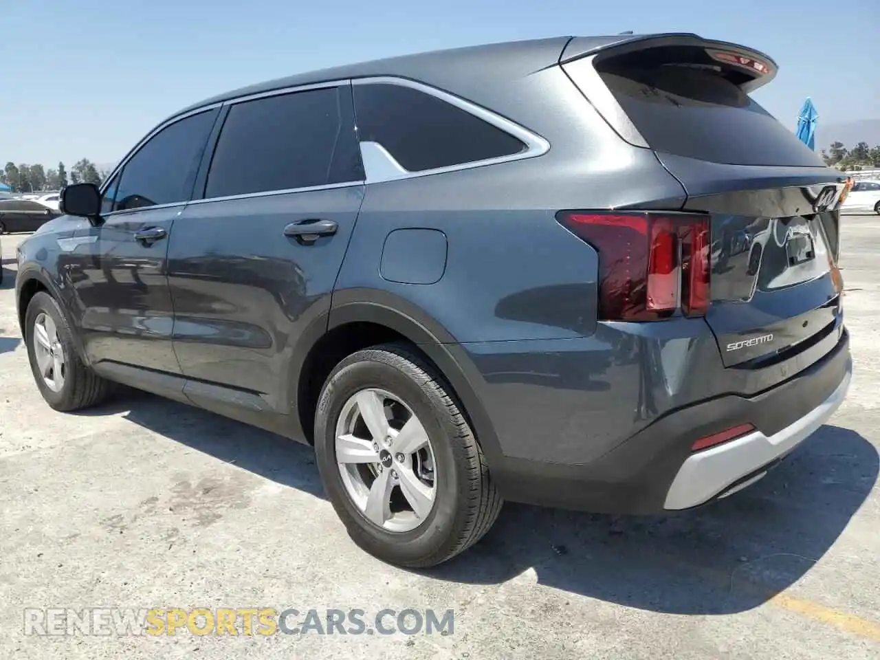 2 fotografías del automóvil dañado 5XYRG4JC2RG279011 KIA SORENTO 2024