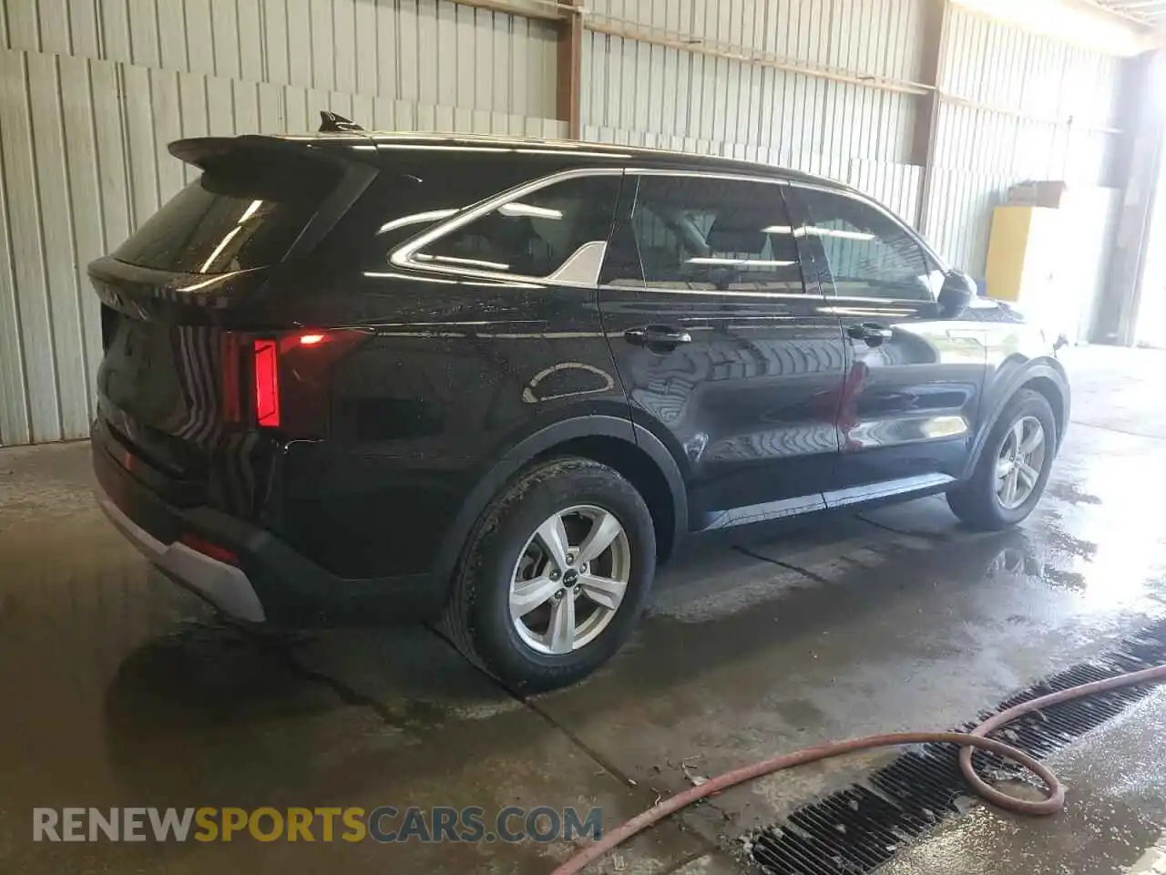 3 Photograph of a damaged car 5XYRG4JC3RG260886 KIA SORENTO 2024