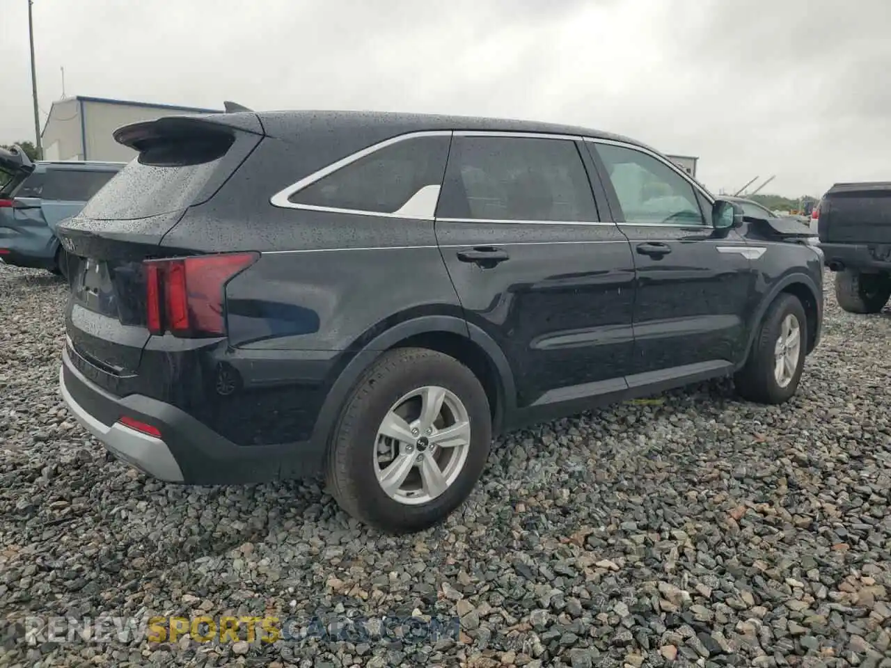 3 Photograph of a damaged car 5XYRG4JC5RG300899 KIA SORENTO 2024