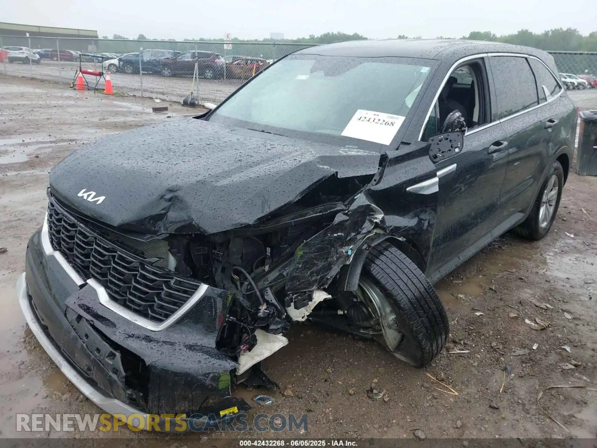 2 Photograph of a damaged car 5XYRG4JC6RG306114 KIA SORENTO 2024