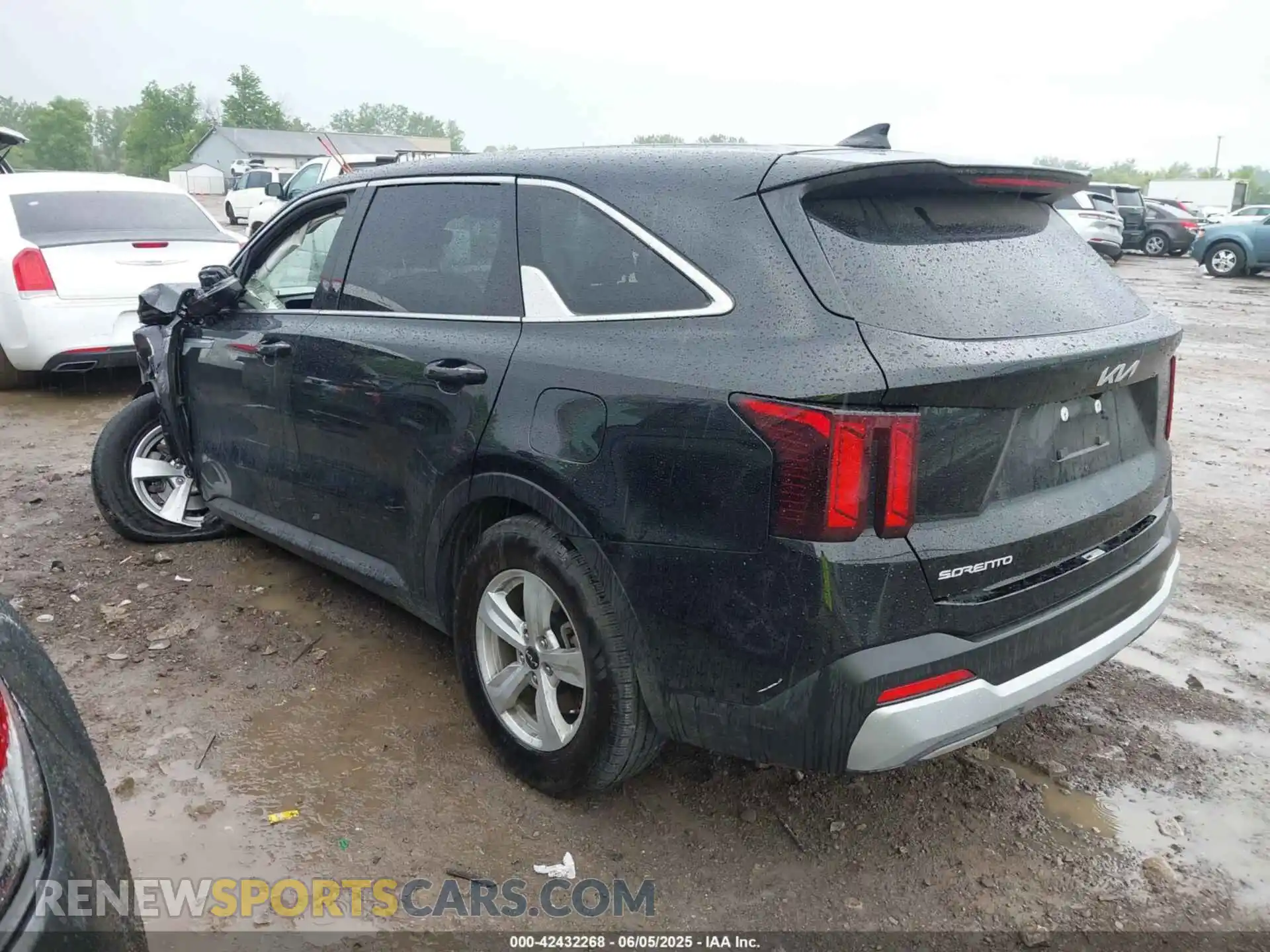 3 Photograph of a damaged car 5XYRG4JC6RG306114 KIA SORENTO 2024