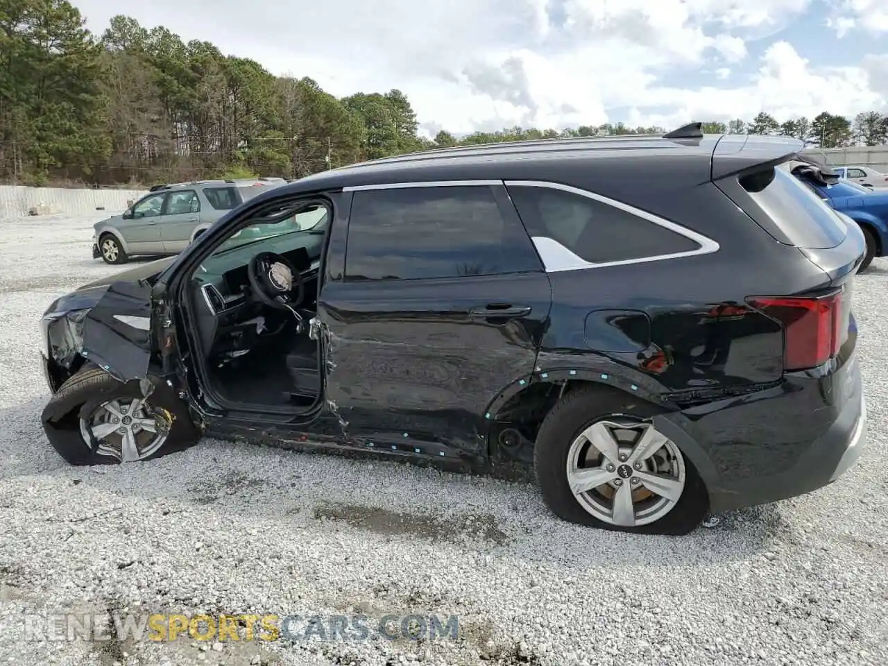 2 Photograph of a damaged car 5XYRG4JC7RG289095 KIA SORENTO 2024