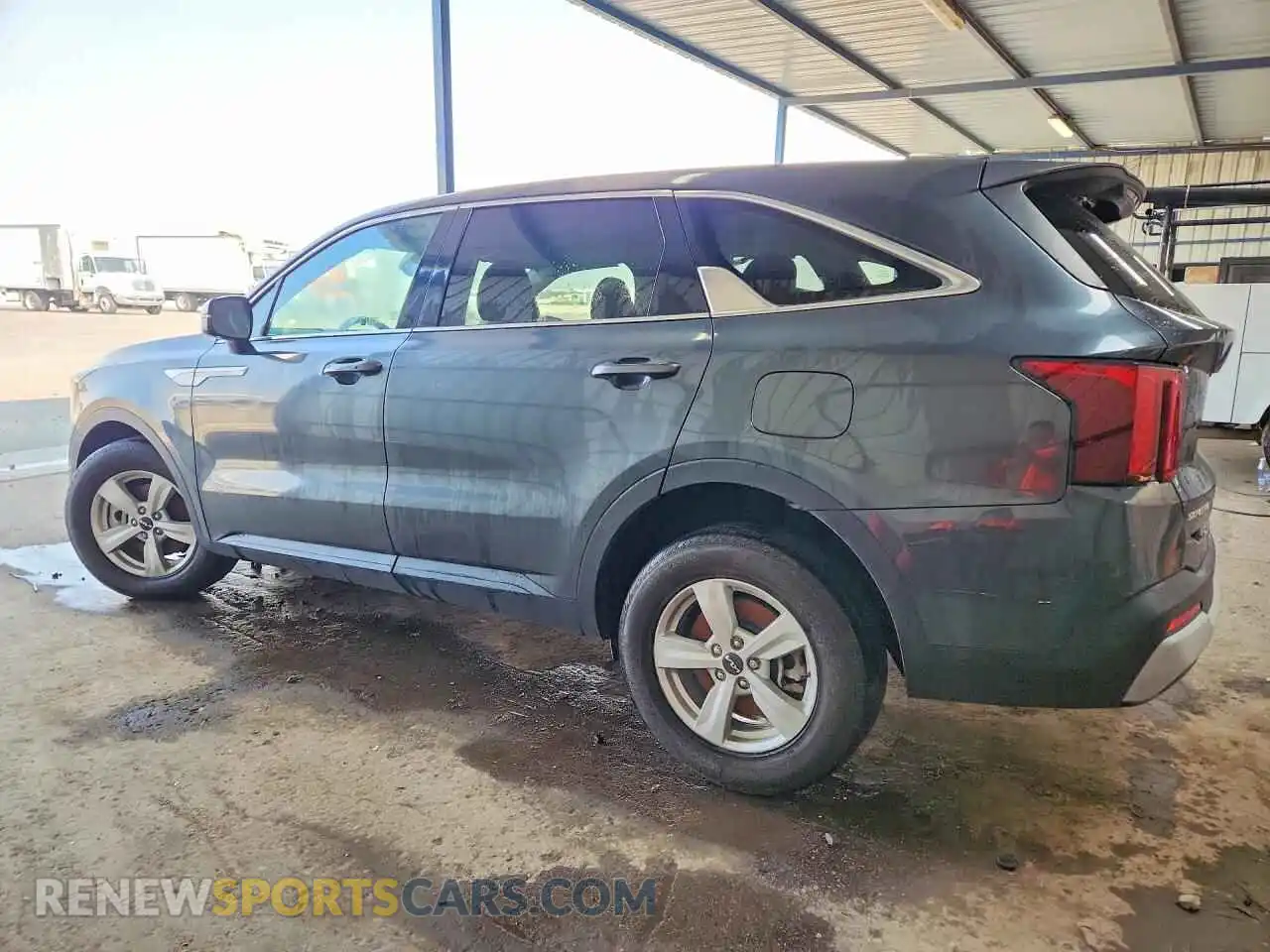 2 Photograph of a damaged car 5XYRG4JC7RG301052 KIA SORENTO 2024