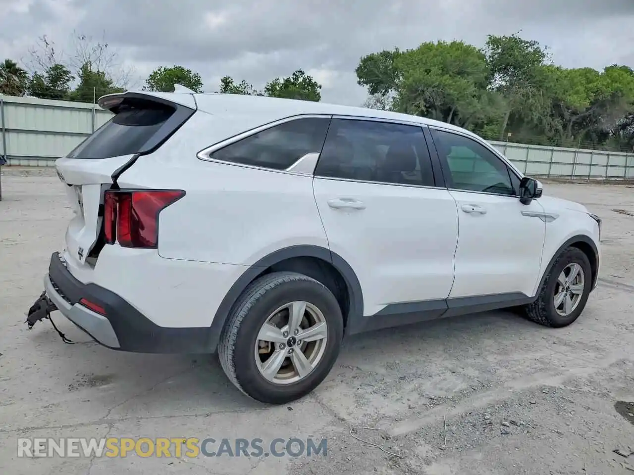 3 Photograph of a damaged car 5XYRG4JCXRG269889 KIA SORENTO 2024