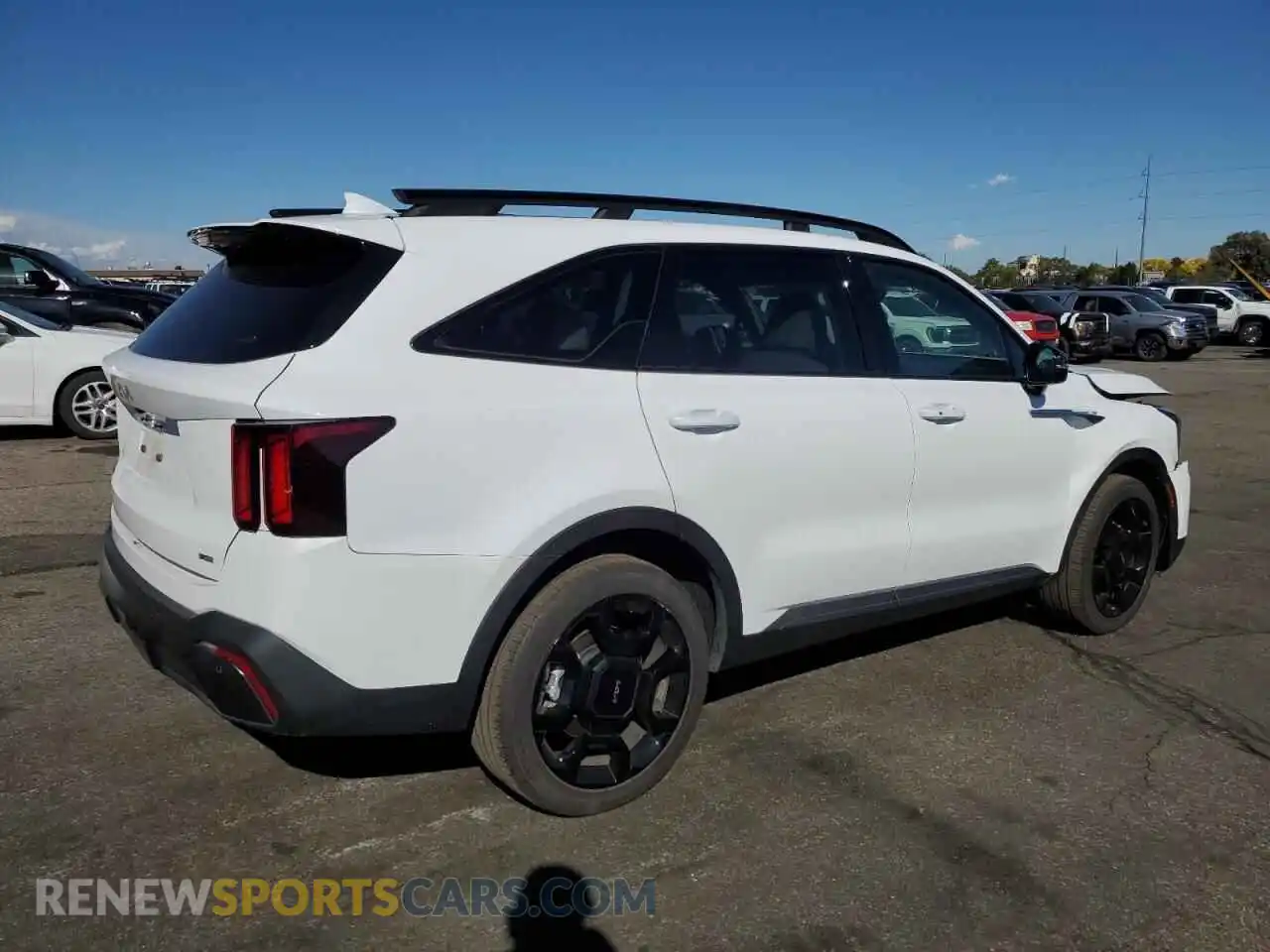3 Photograph of a damaged car 5XYRHDJF2RG257422 KIA SORENTO 2024