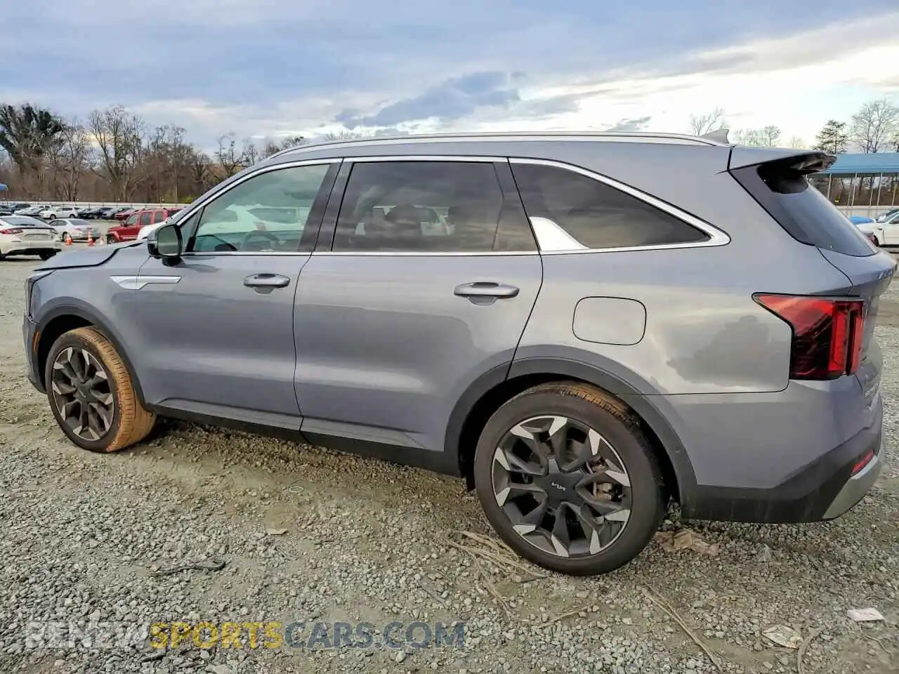 2 fotografías del automóvil dañado 5XYRK4JFXRG264586 KIA SORENTO 2024