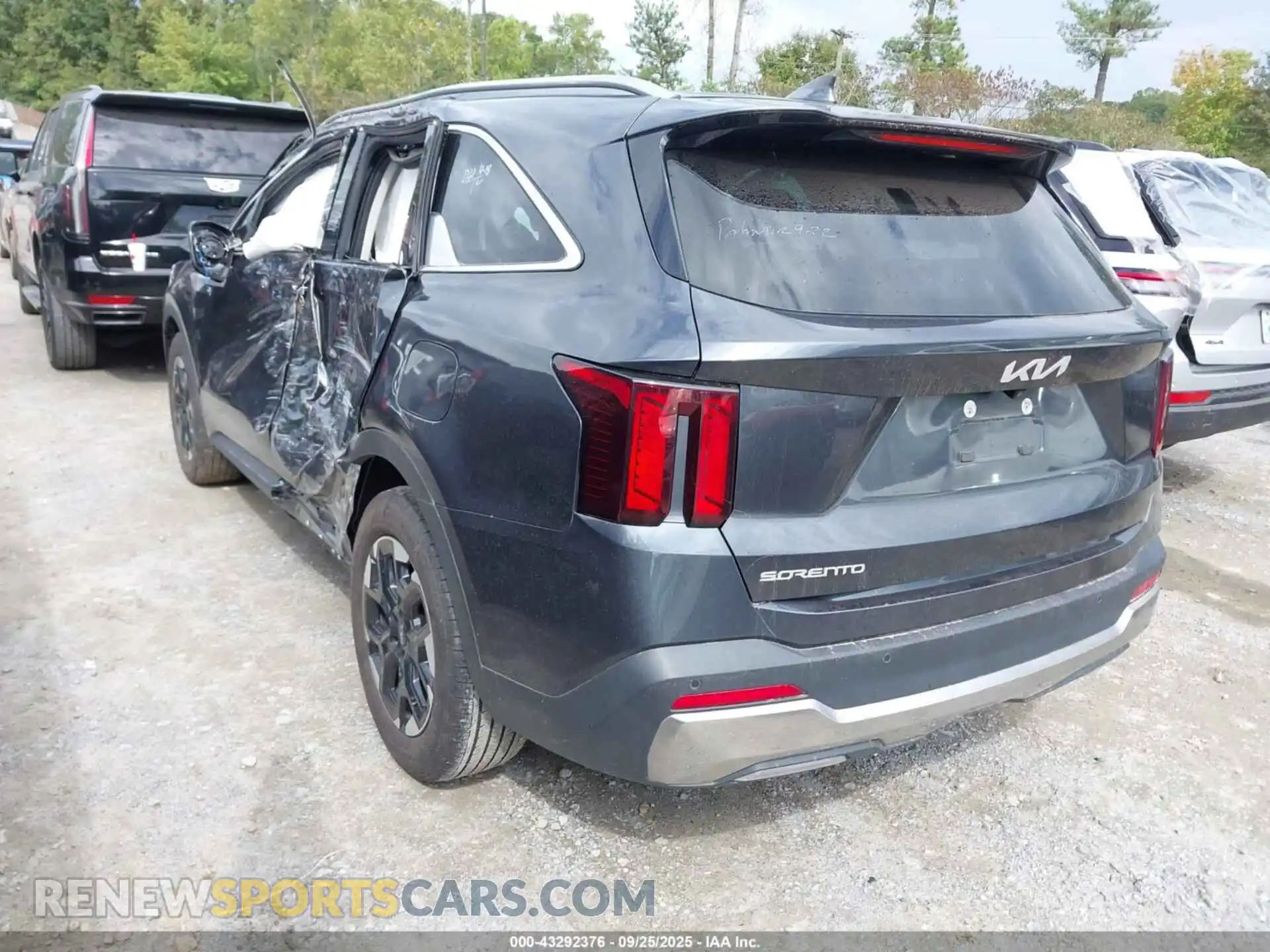 3 Photograph of a damaged car 5XYRL4JC0RG280931 KIA SORENTO 2024