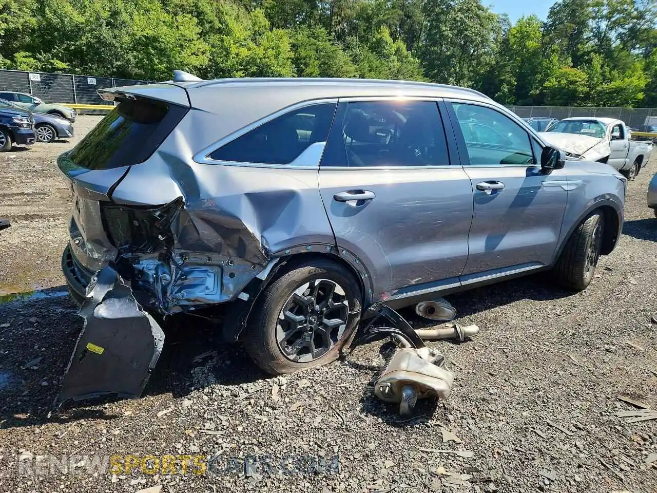 3 Photograph of a damaged car 5XYRL4JC1RG285541 KIA SORENTO 2024