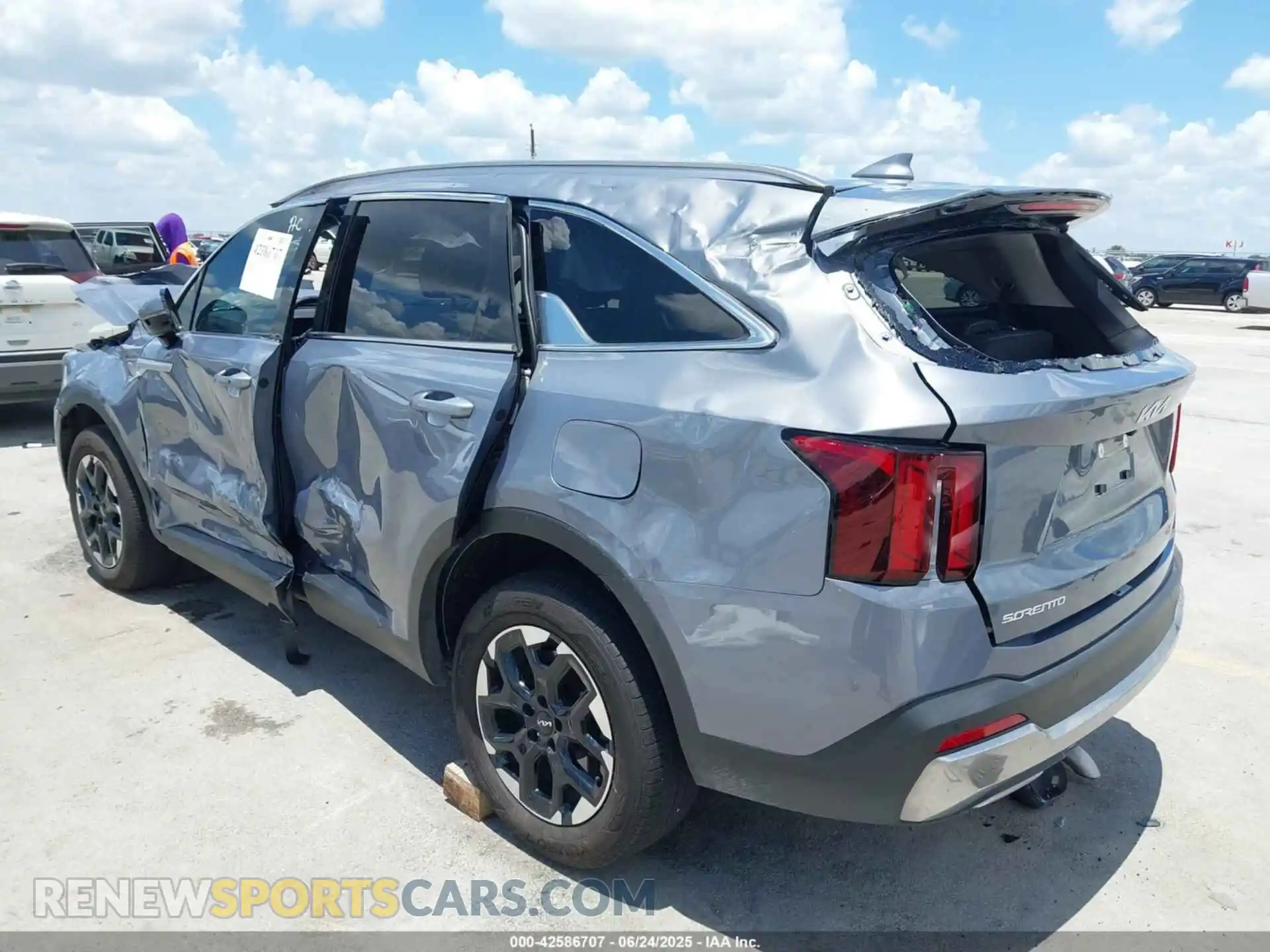3 Photograph of a damaged car 5XYRL4JC1RG285555 KIA SORENTO 2024