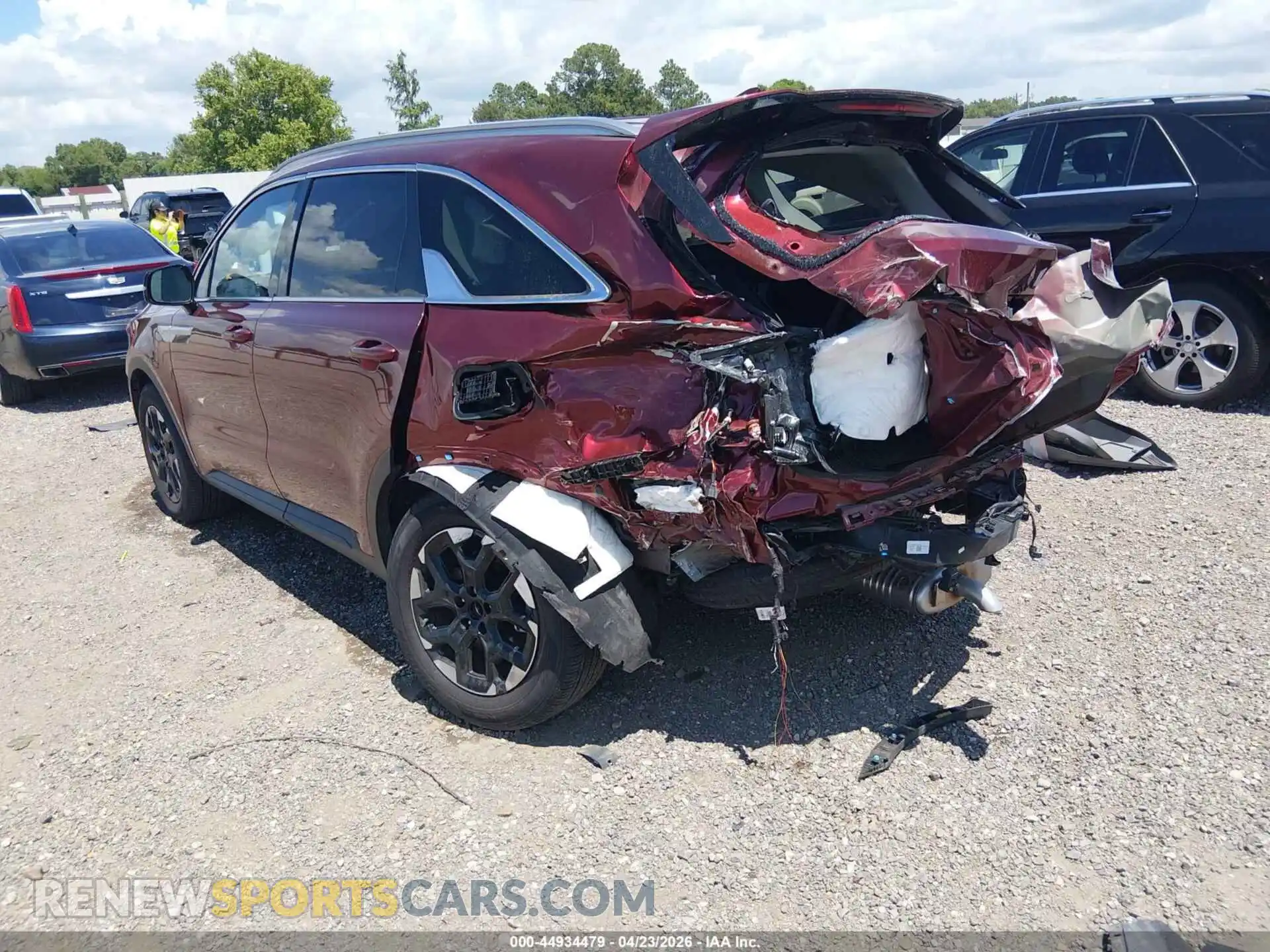 3 Photograph of a damaged car 5XYRL4JC2RG263984 KIA SORENTO 2024