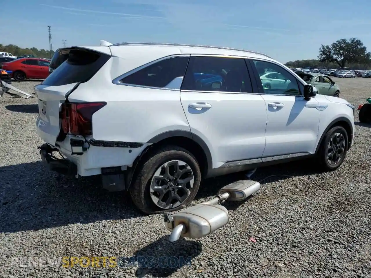 3 Photograph of a damaged car 5XYRL4JC3RG268854 KIA SORENTO 2024