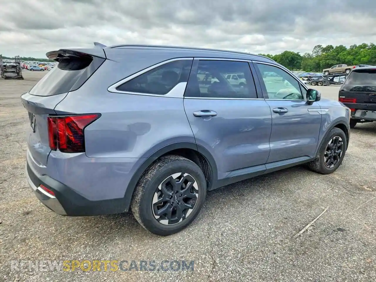 3 Photograph of a damaged car 5XYRL4JC3RG270944 KIA SORENTO 2024