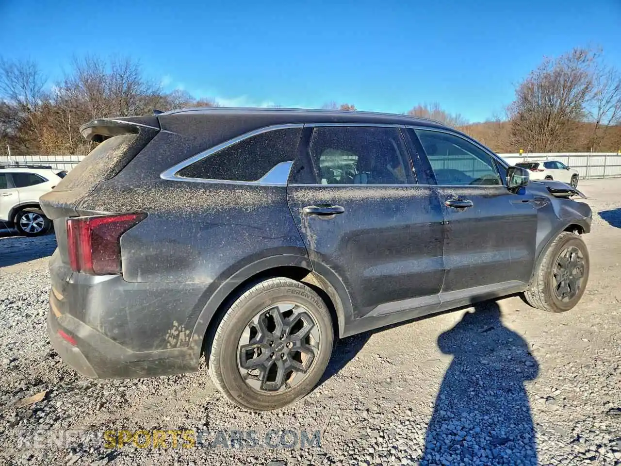 3 Photograph of a damaged car 5XYRL4JC3RG286738 KIA SORENTO 2024