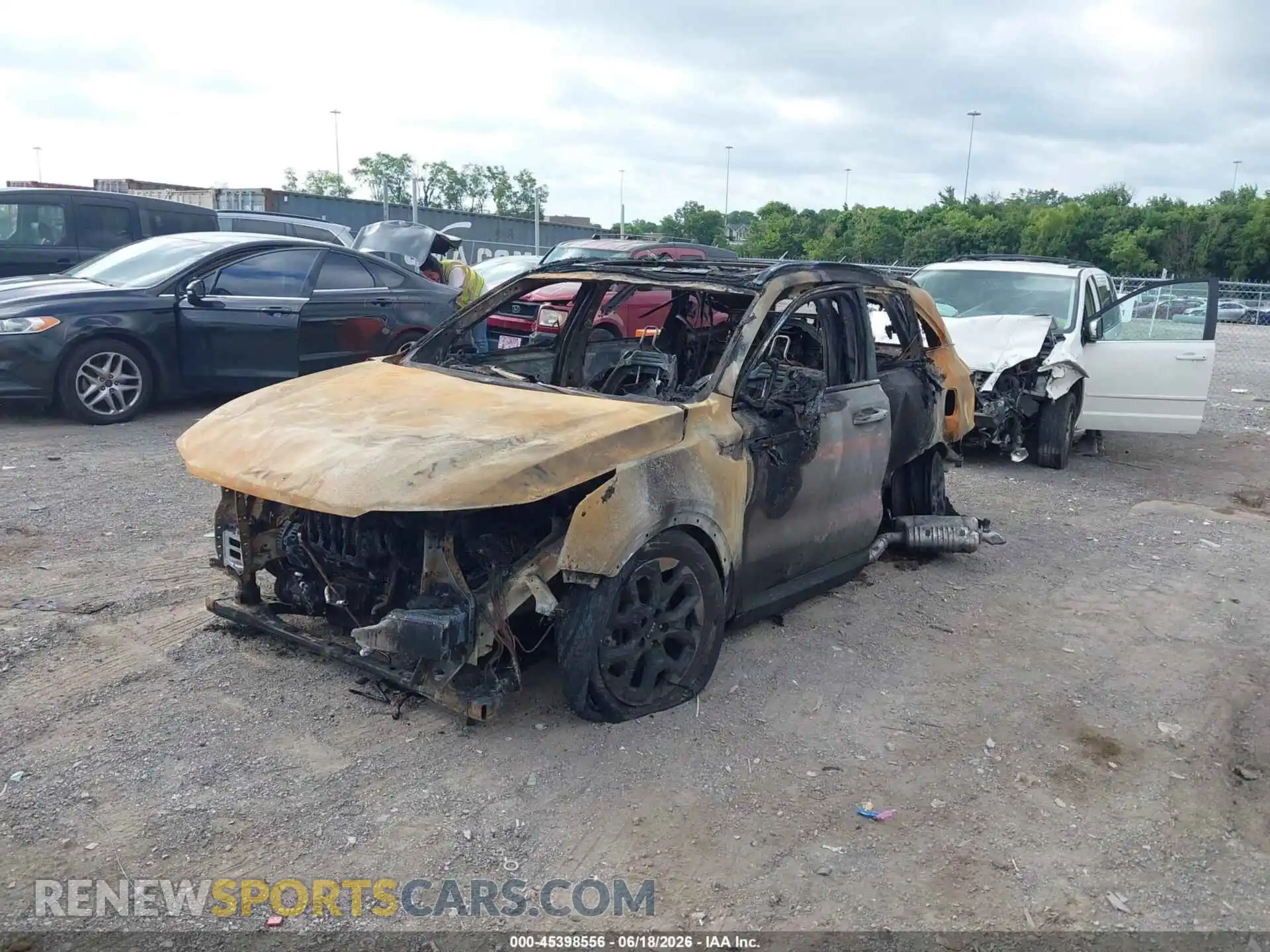 2 Photograph of a damaged car 5XYRL4JC5RG272873 KIA SORENTO 2024