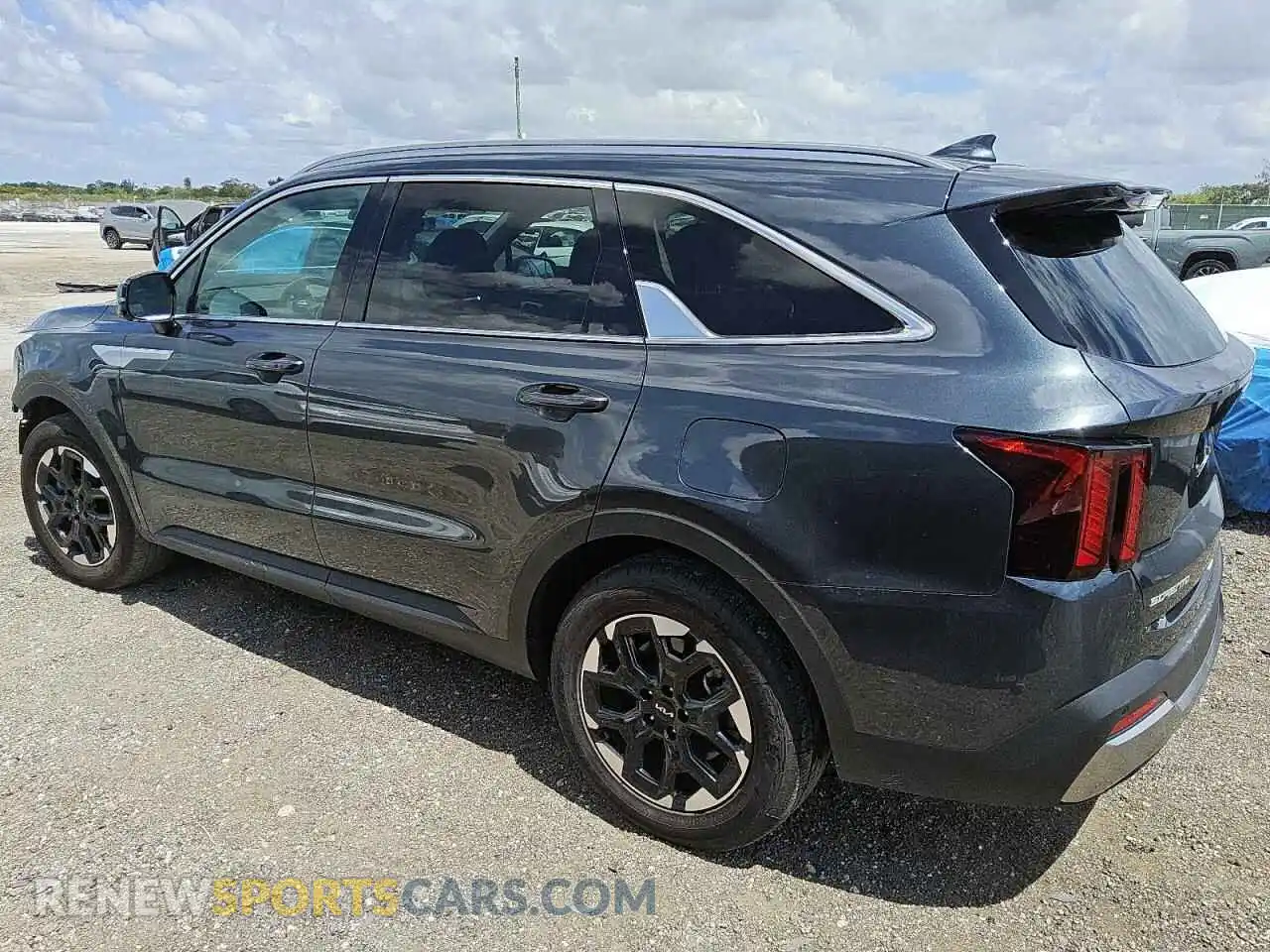 2 fotografías del automóvil dañado 5XYRL4JC6RG273661 KIA SORENTO 2024