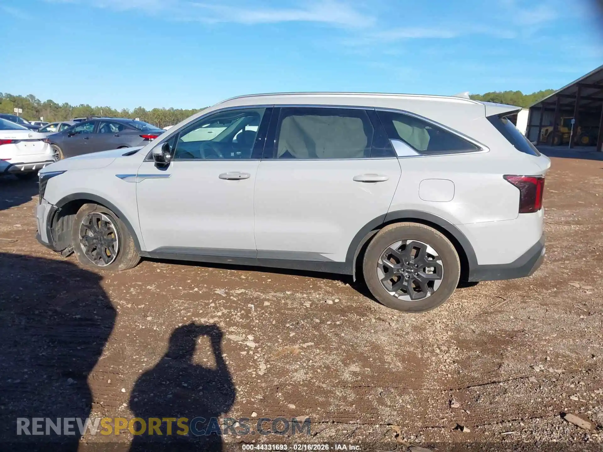 3 Photograph of a damaged car 5XYRL4JC6RG297054 KIA SORENTO 2024