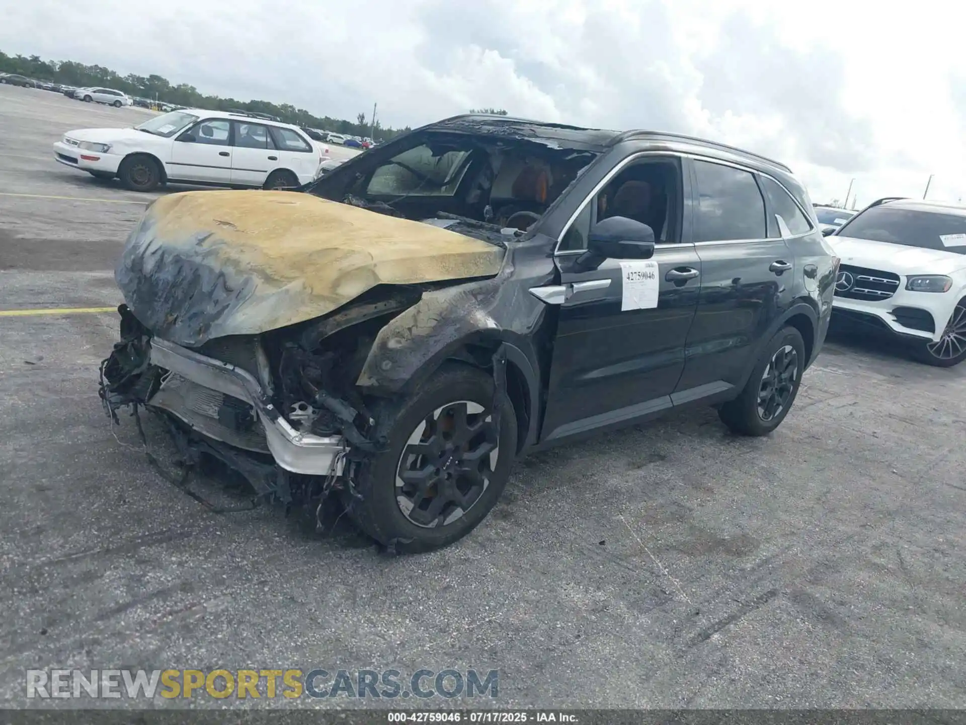 2 Photograph of a damaged car 5XYRL4JC7RG269599 KIA SORENTO 2024