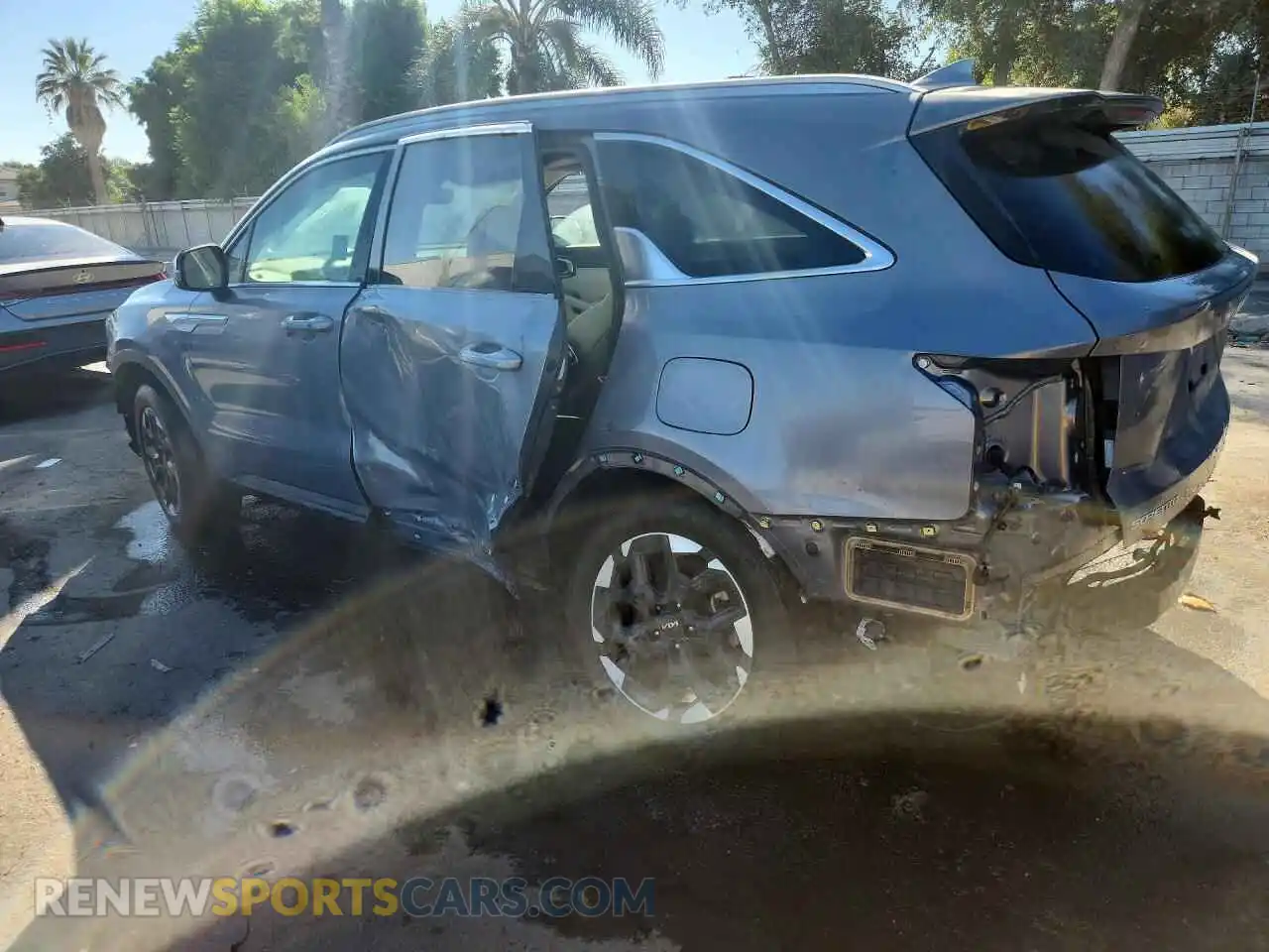 2 Photograph of a damaged car 5XYRL4JC7RG282238 KIA SORENTO 2024