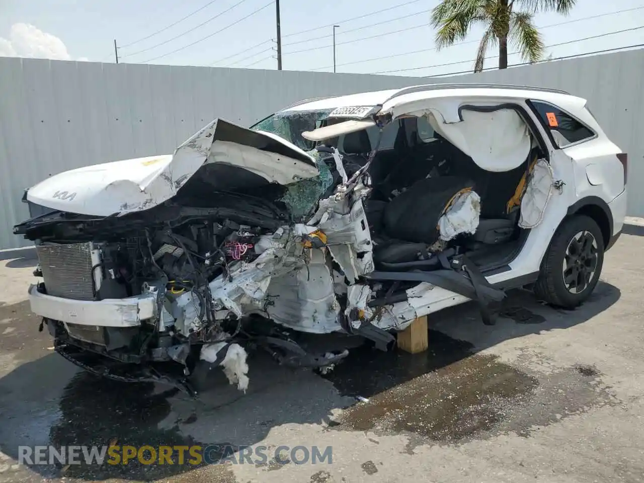 1 Photograph of a damaged car 5XYRL4JC7RG286404 KIA SORENTO 2024
