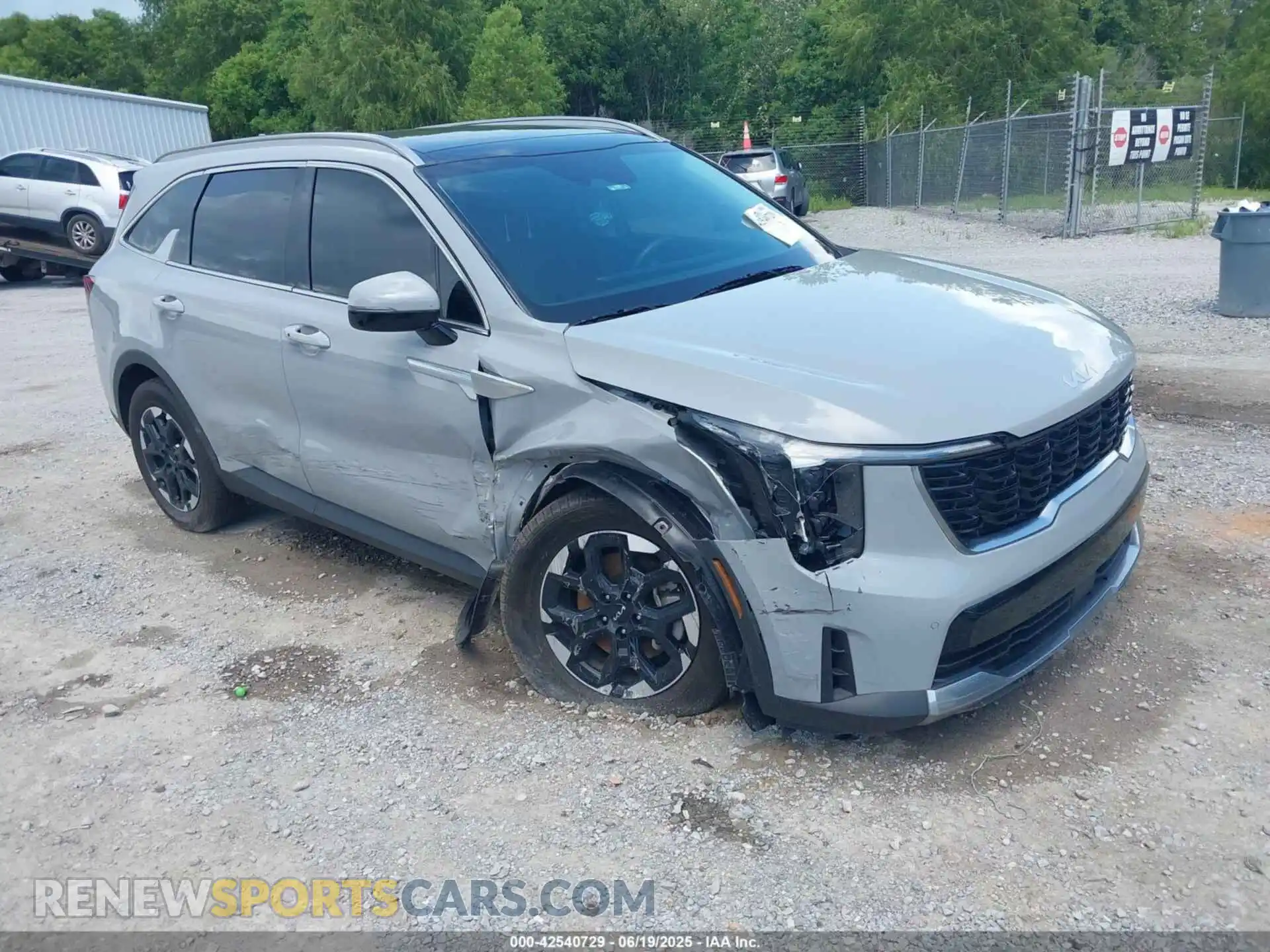 1 Photograph of a damaged car 5XYRL4JC8RG289604 KIA SORENTO 2024