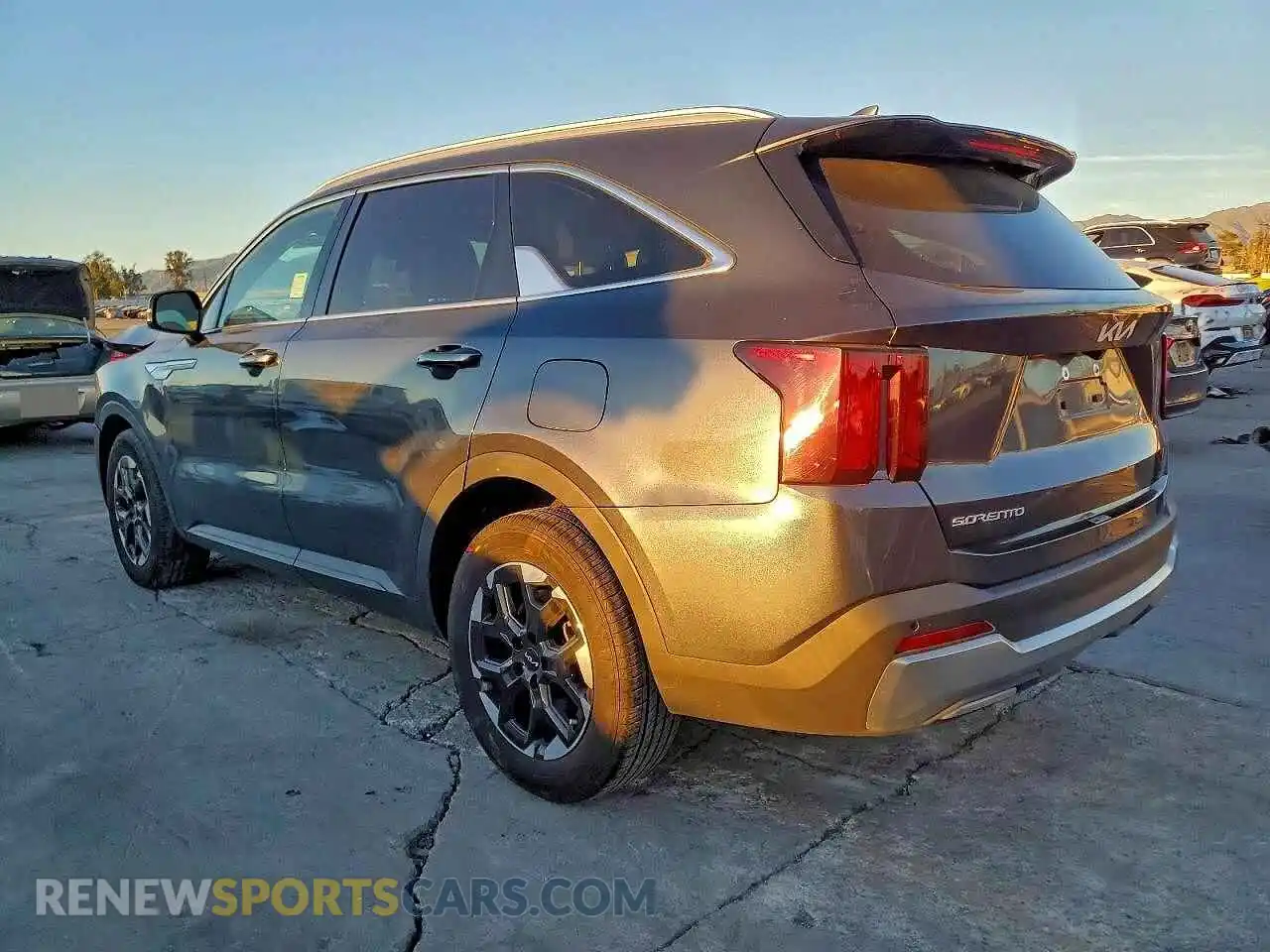 2 Фотография поврежденного автомобиля 5XYRL4JC8RG295967 KIA SORENTO 2024