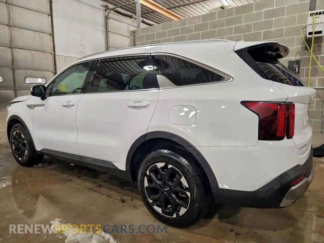 2 Photograph of a damaged car 5XYRL4JC9RG292334 KIA SORENTO 2024