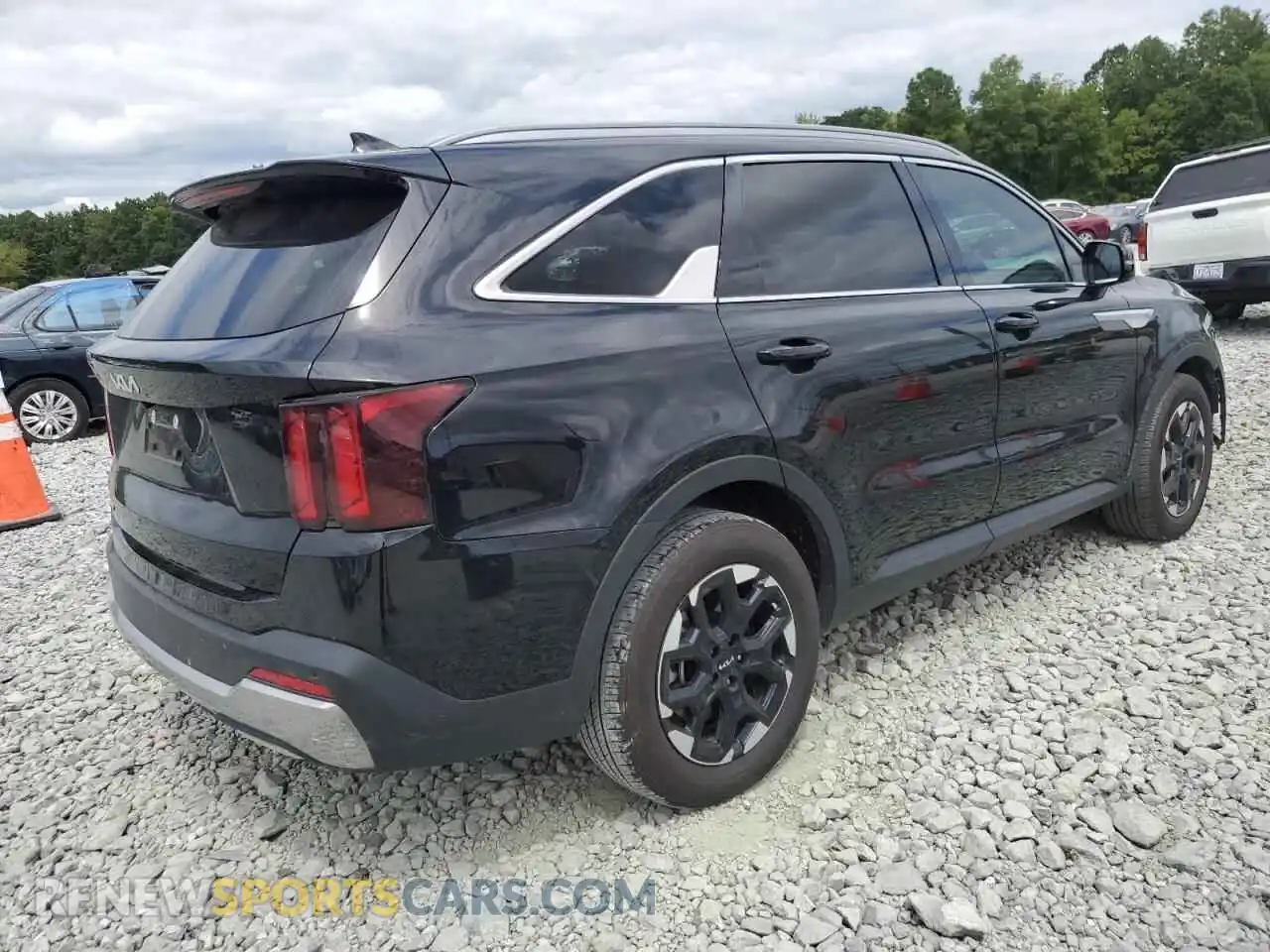 3 Photograph of a damaged car 5XYRL4JCXRG269984 KIA SORENTO 2024