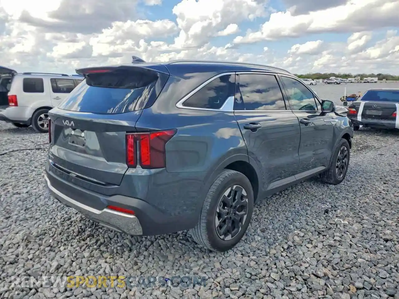 3 Photograph of a damaged car 5XYRL4JCXRG296781 KIA SORENTO 2024