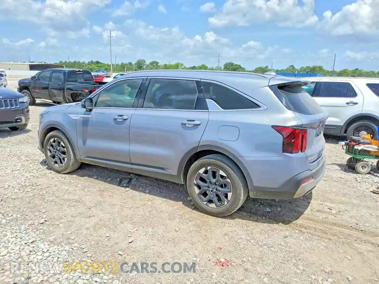 2 Photograph of a damaged car 5XYRL4JCXRG299499 KIA SORENTO 2024