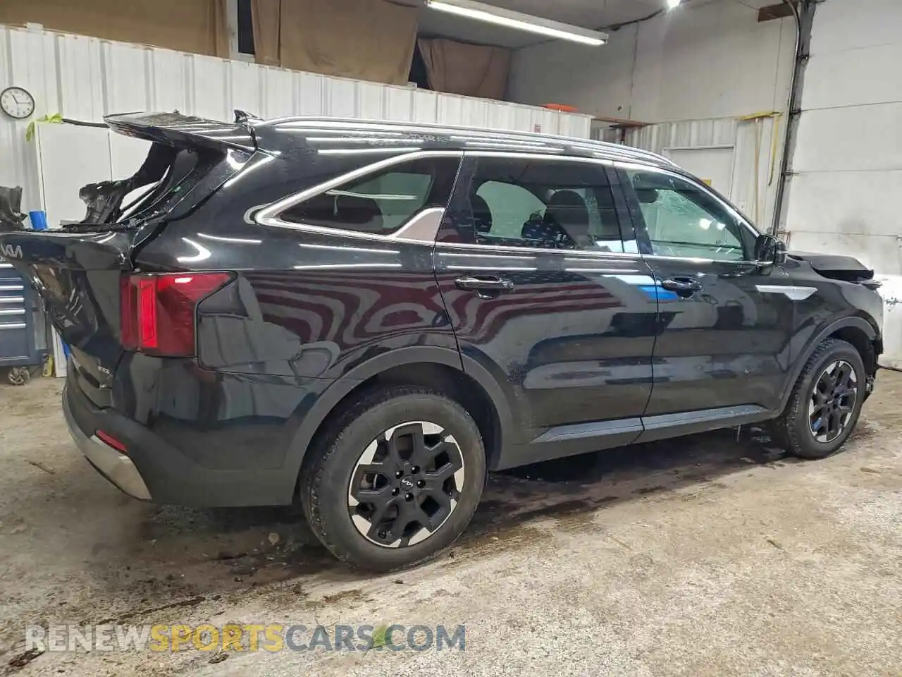 3 Photograph of a damaged car 5XYRLDJC3RG258941 KIA SORENTO 2024