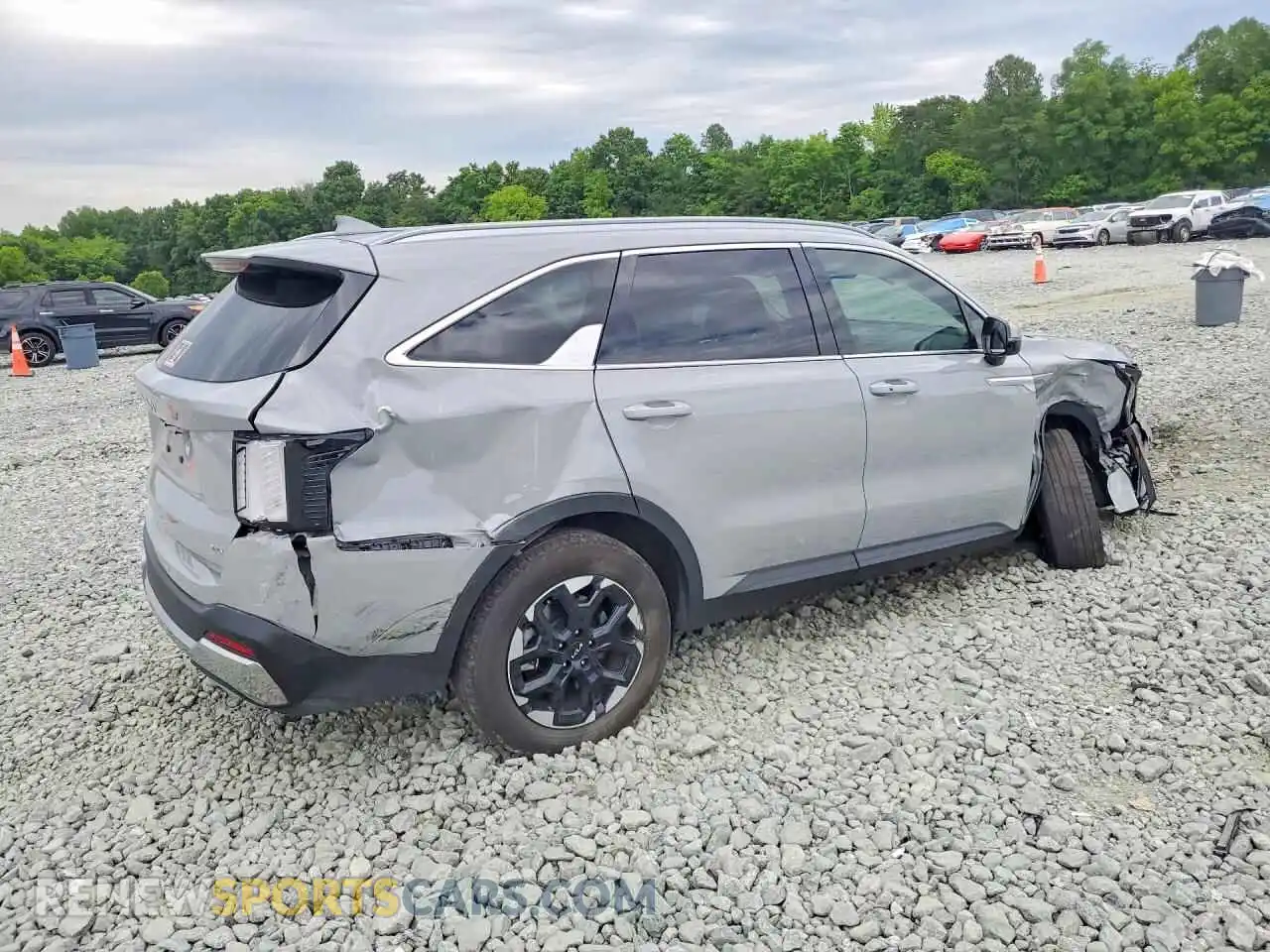 3 Photograph of a damaged car 5XYRLDJC5RG263669 KIA SORENTO 2024