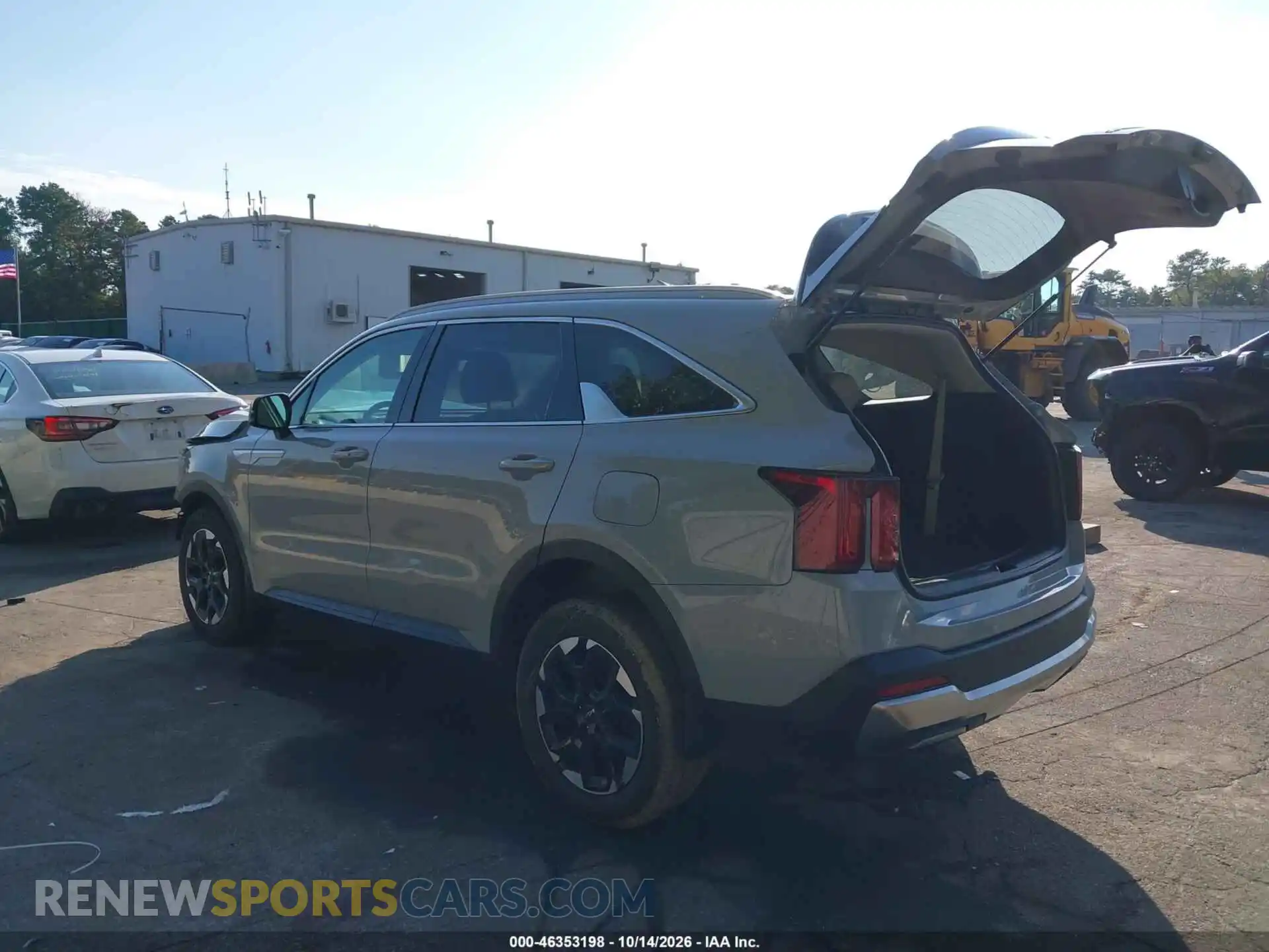 3 Photograph of a damaged car 5XYRLDJC5RG270895 KIA SORENTO 2024