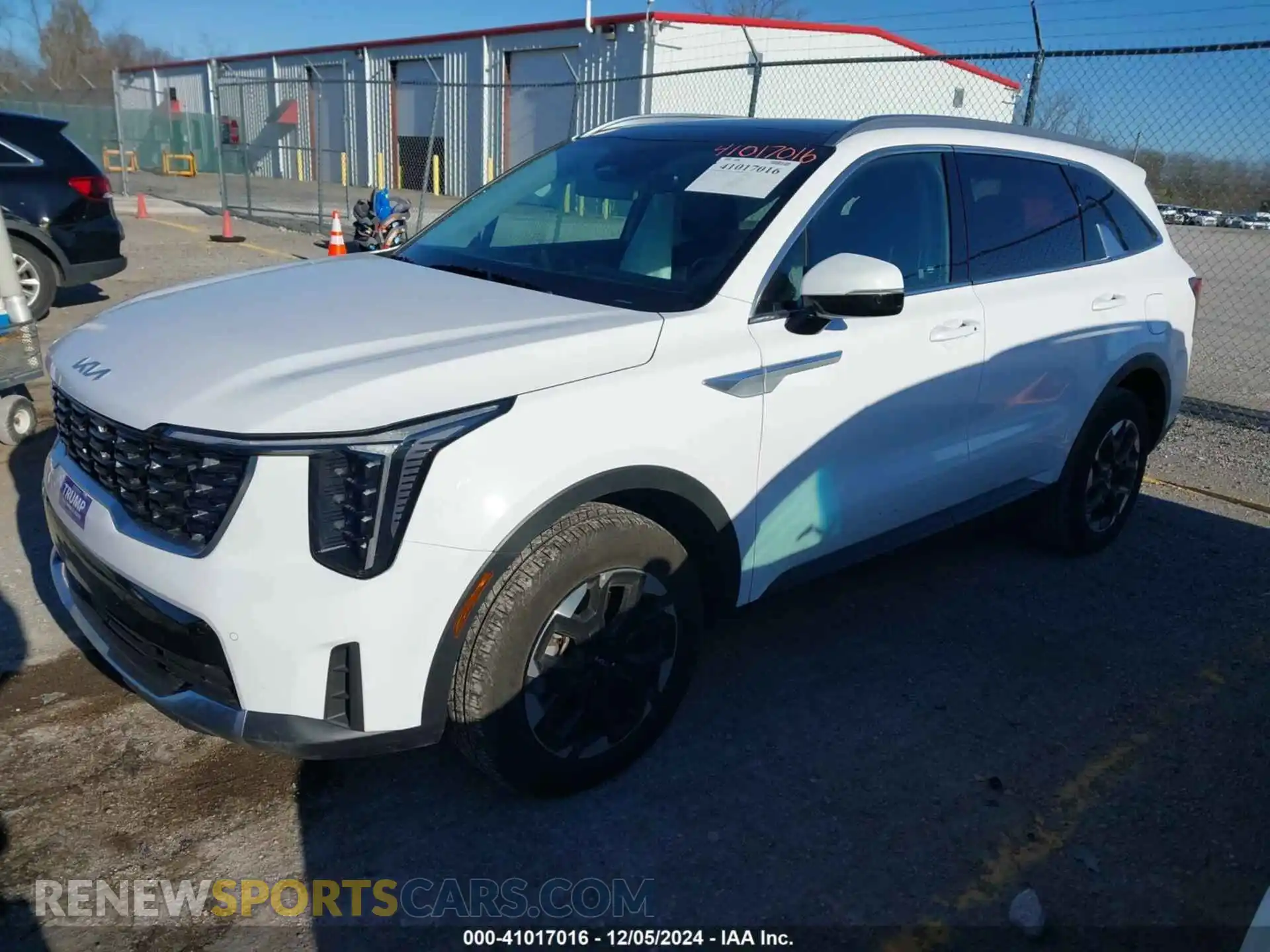 2 Photograph of a damaged car 5XYRLDJC5RG281928 KIA SORENTO 2024