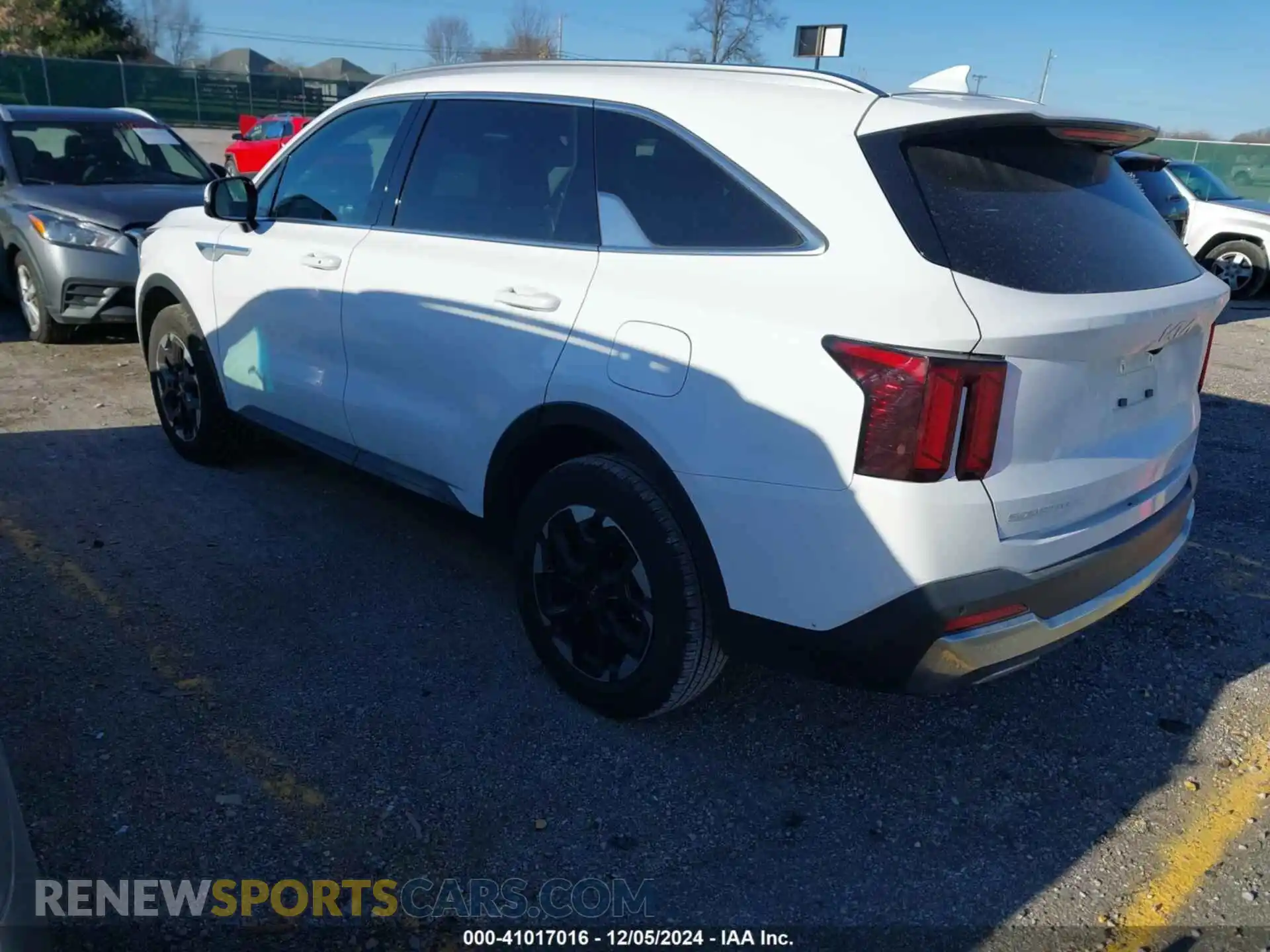 3 Photograph of a damaged car 5XYRLDJC5RG281928 KIA SORENTO 2024