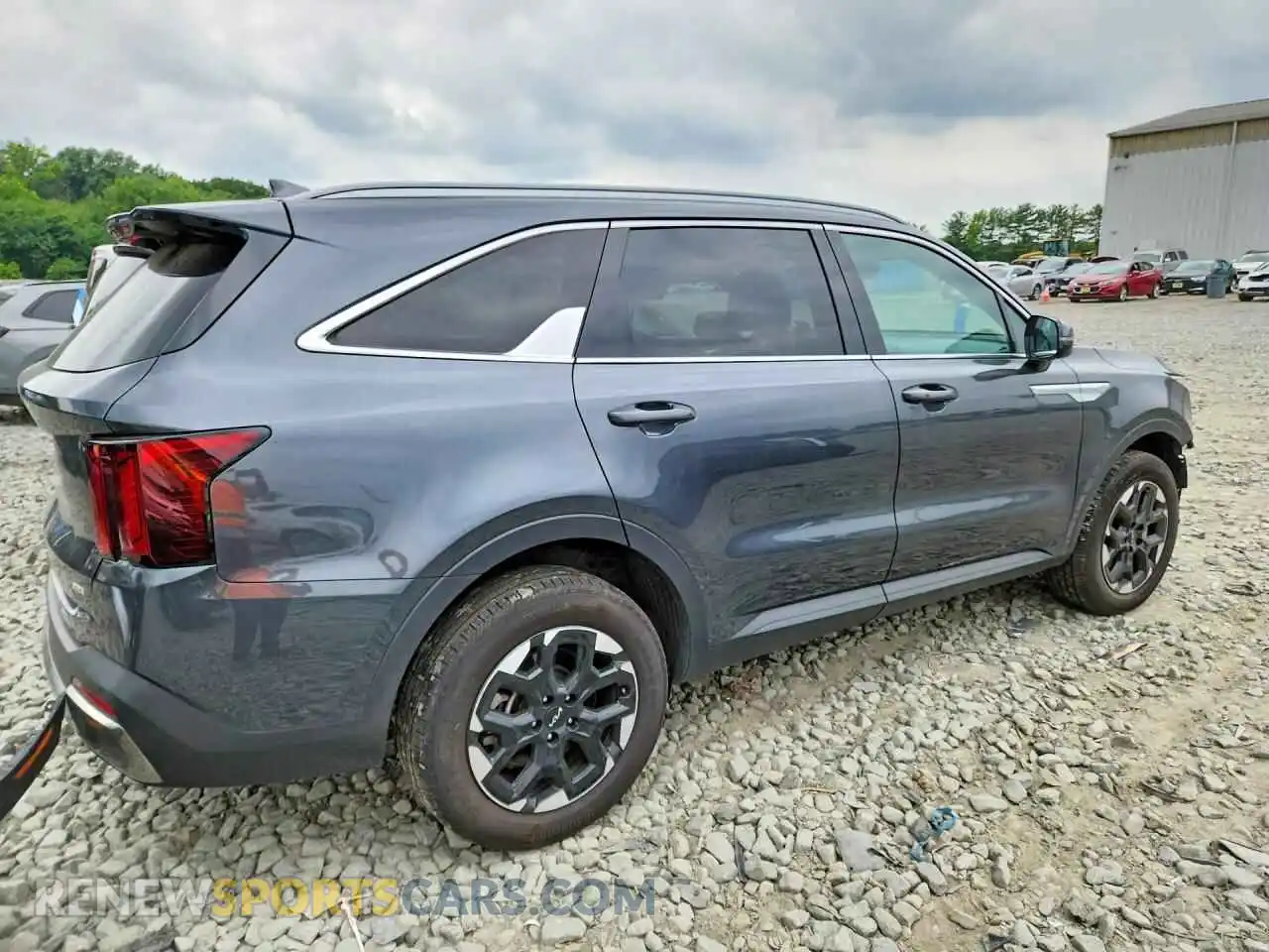 3 Photograph of a damaged car 5XYRLDJC5RG296784 KIA SORENTO 2024