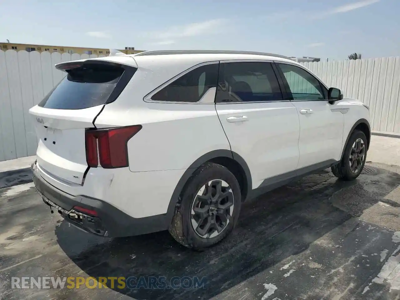 3 Photograph of a damaged car 5XYRLDJC6RG286605 KIA SORENTO 2024