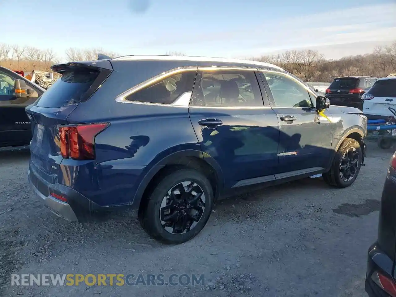 3 Photograph of a damaged car 5XYRLDJC8RG287240 KIA SORENTO 2024