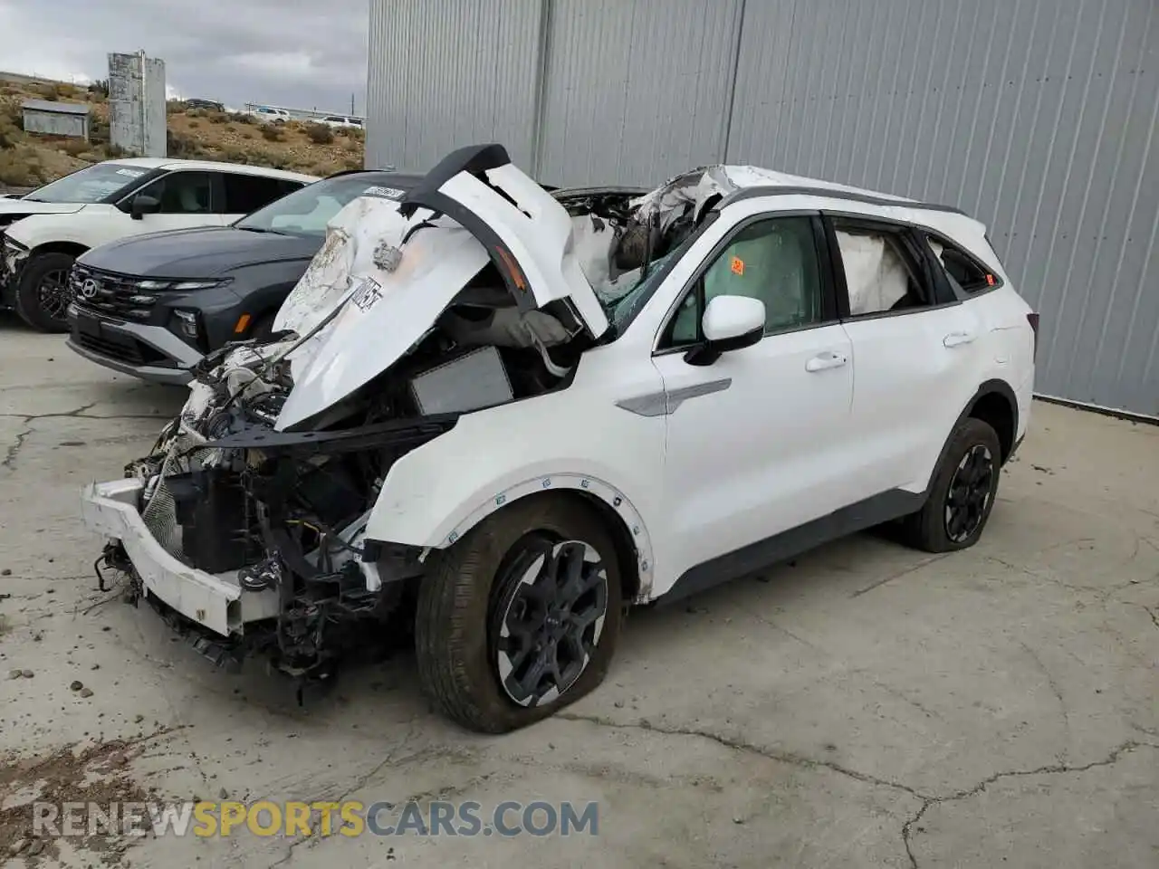 1 Photograph of a damaged car 5XYRLDJC8RG290011 KIA SORENTO 2024