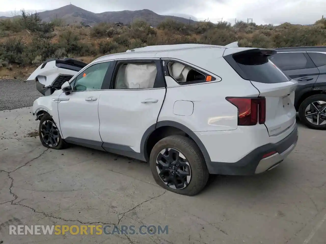 2 Photograph of a damaged car 5XYRLDJC8RG290011 KIA SORENTO 2024