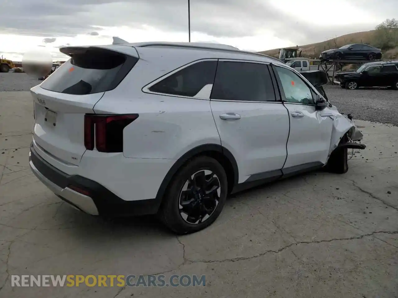 3 Photograph of a damaged car 5XYRLDJC8RG290011 KIA SORENTO 2024