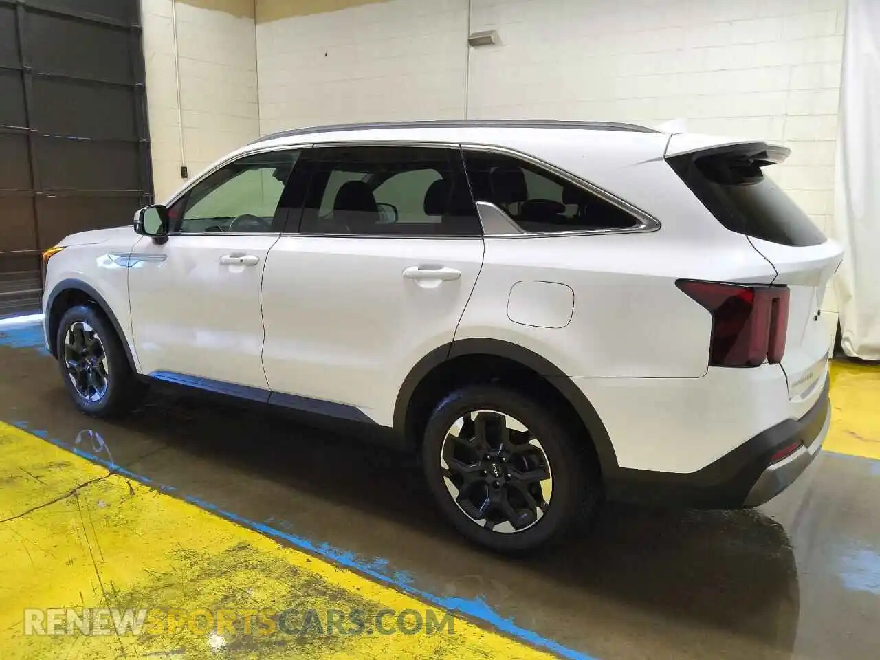 2 Photograph of a damaged car 5XYRLDJC9RG261200 KIA SORENTO 2024