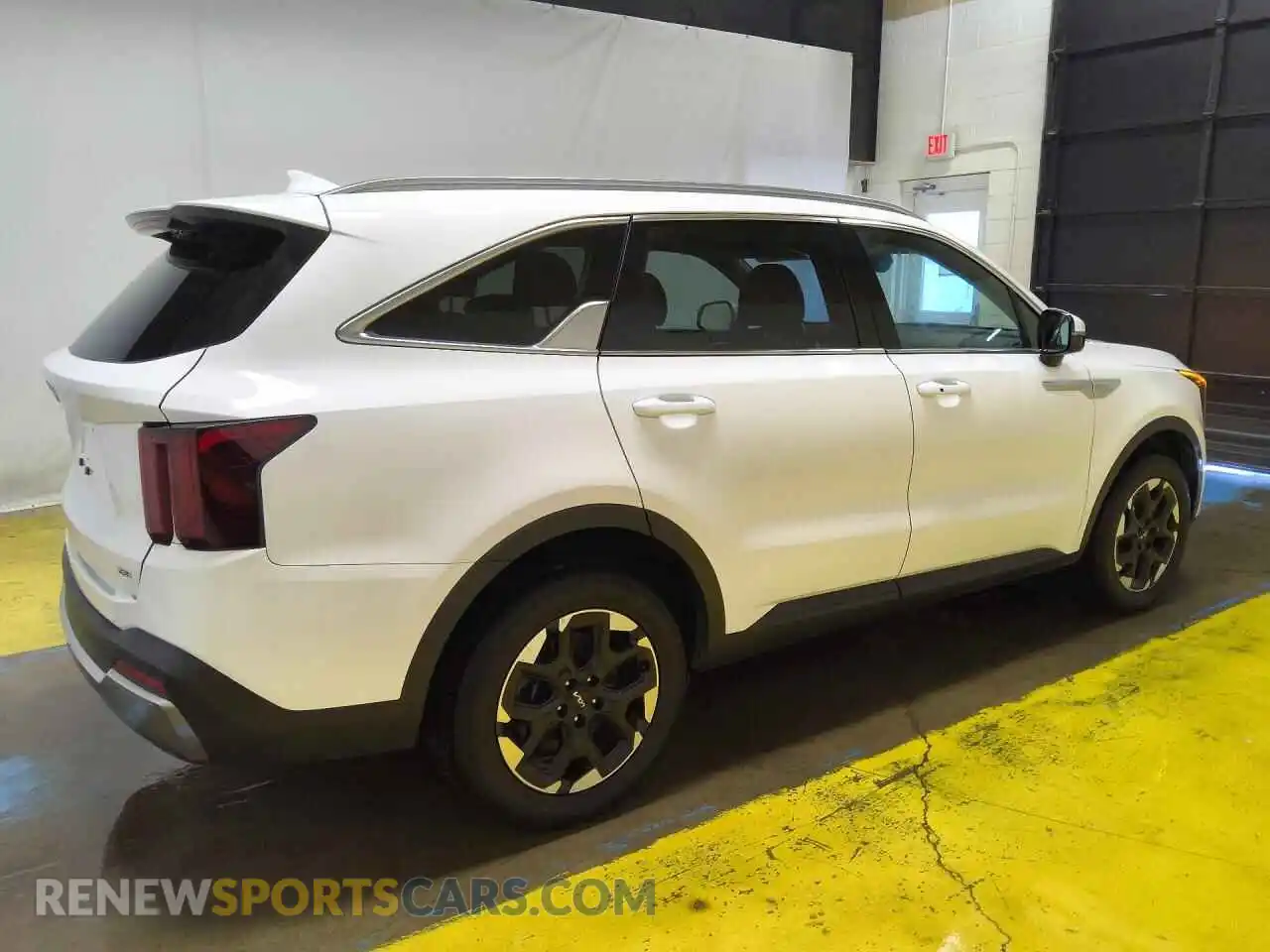 3 Photograph of a damaged car 5XYRLDJC9RG261200 KIA SORENTO 2024