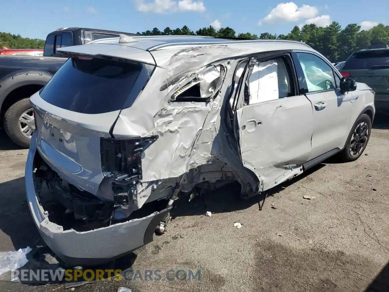 3 Photograph of a damaged car 5XYRLDJCXRG281147 KIA SORENTO 2024