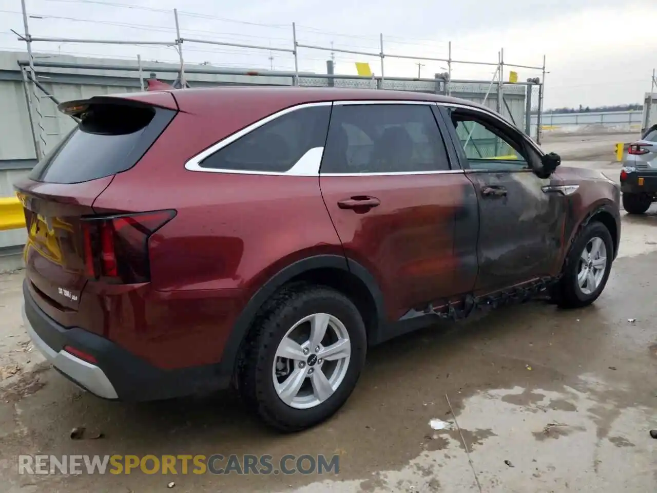 3 Photograph of a damaged car 5XYRG4JC5SG378699 KIA SORENTO 2025