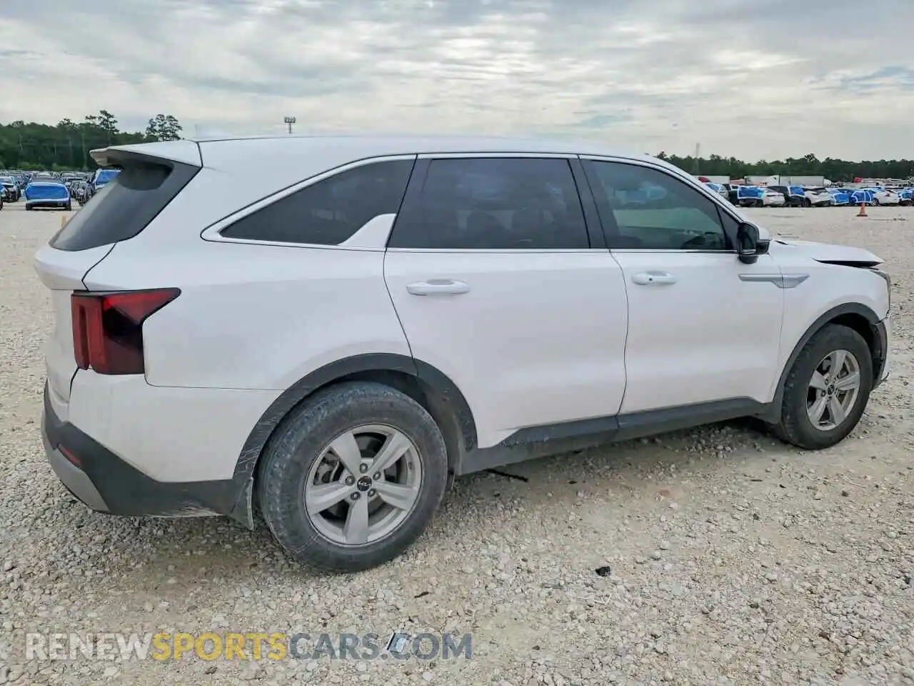 3 Photograph of a damaged car 5XYRG4JC6SG376900 KIA SORENTO 2025