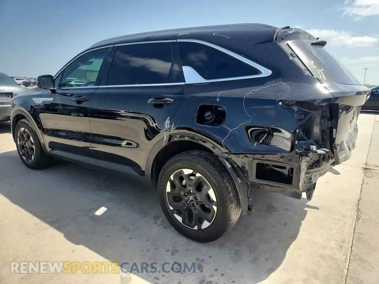 2 Photograph of a damaged car 5XYRL4JC1SG370157 KIA SORENTO 2025