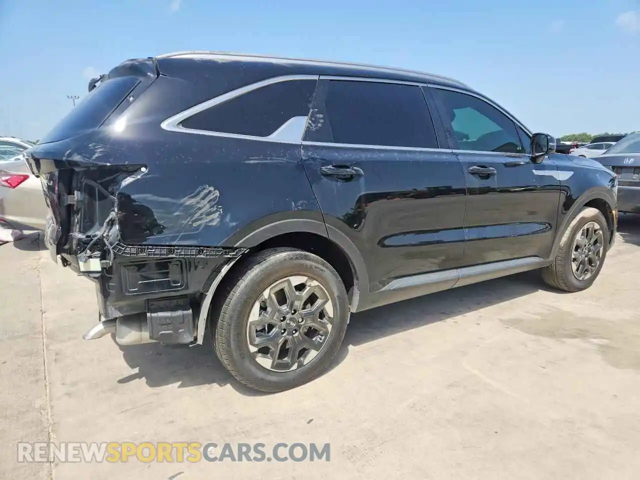 3 Photograph of a damaged car 5XYRL4JC1SG370157 KIA SORENTO 2025