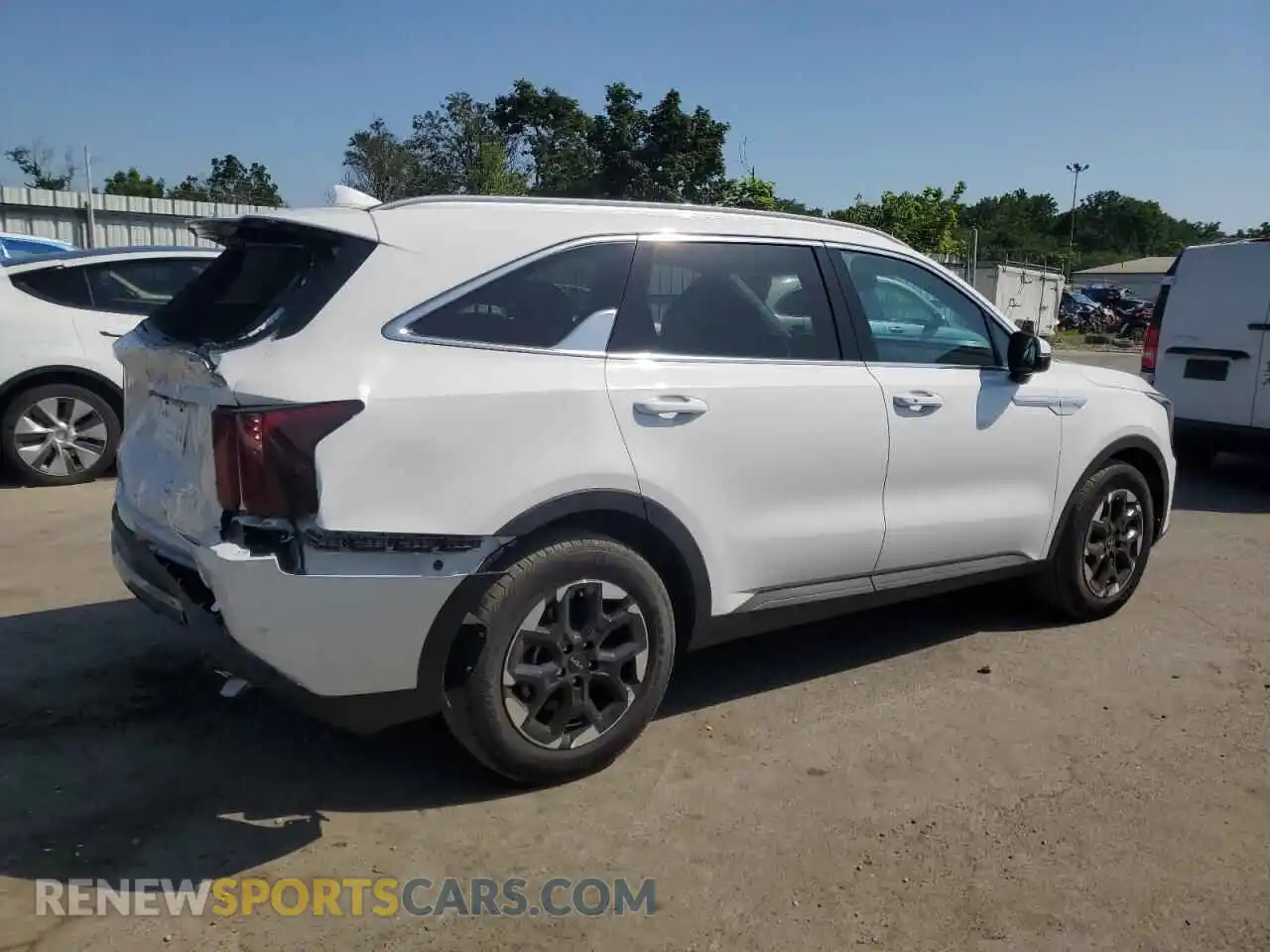 3 Photograph of a damaged car 5XYRL4JC1SG378632 KIA SORENTO 2025