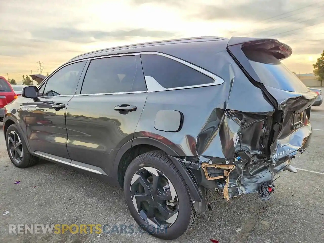 2 fotografías del automóvil dañado KNDRJDJH1S5328372 KIA SORENTO 2025