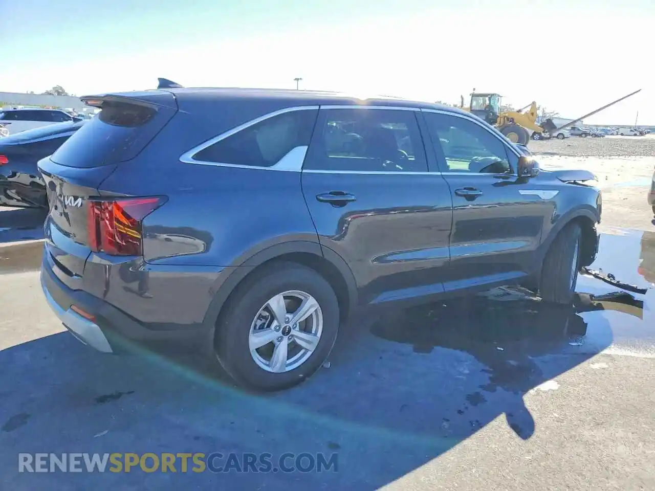 3 Photograph of a damaged car 5XYRG4JC2TG406833 KIA SORENTO 2026